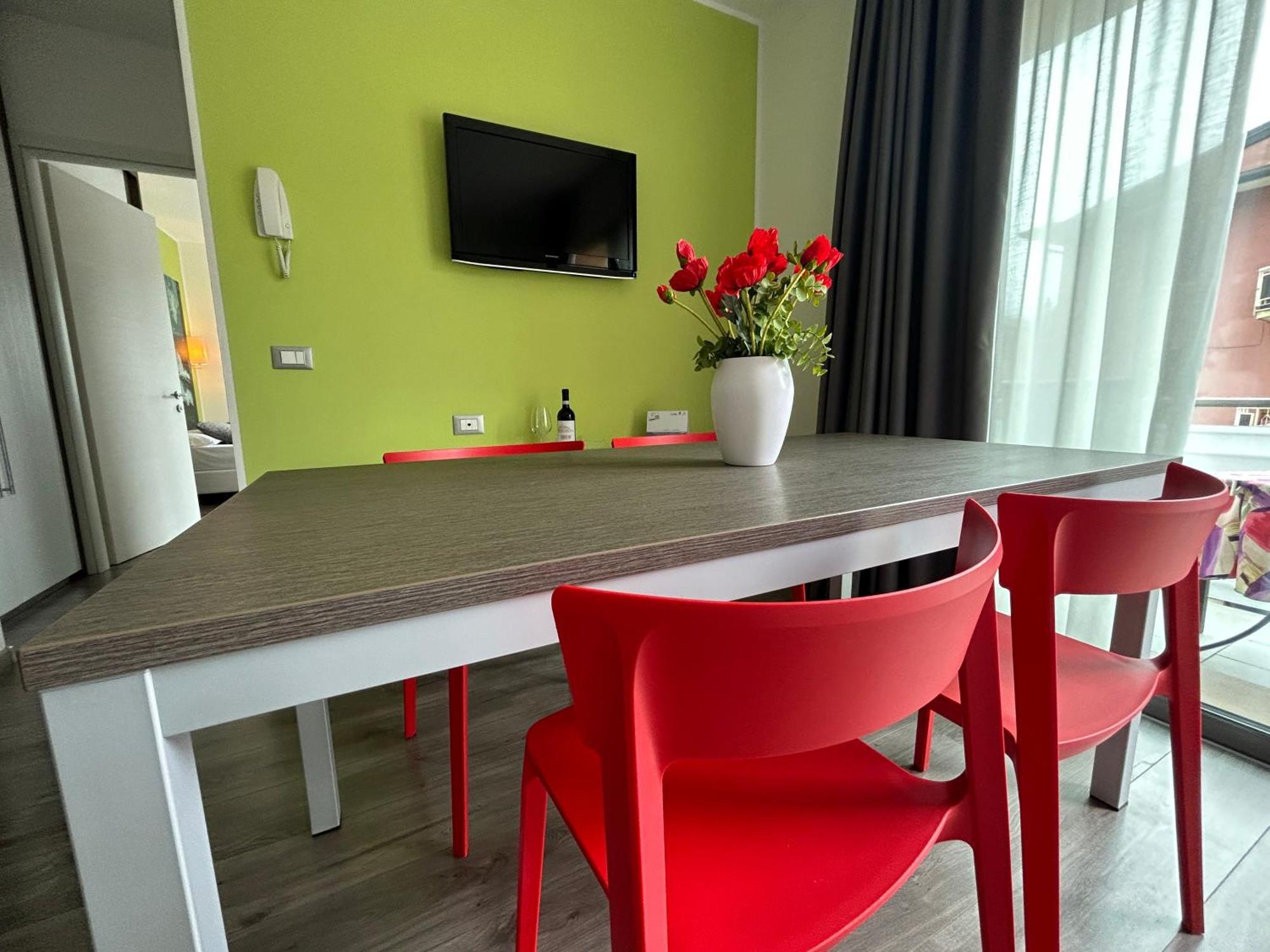 Gardesana Active Apartments Malcesine Bagian luar foto