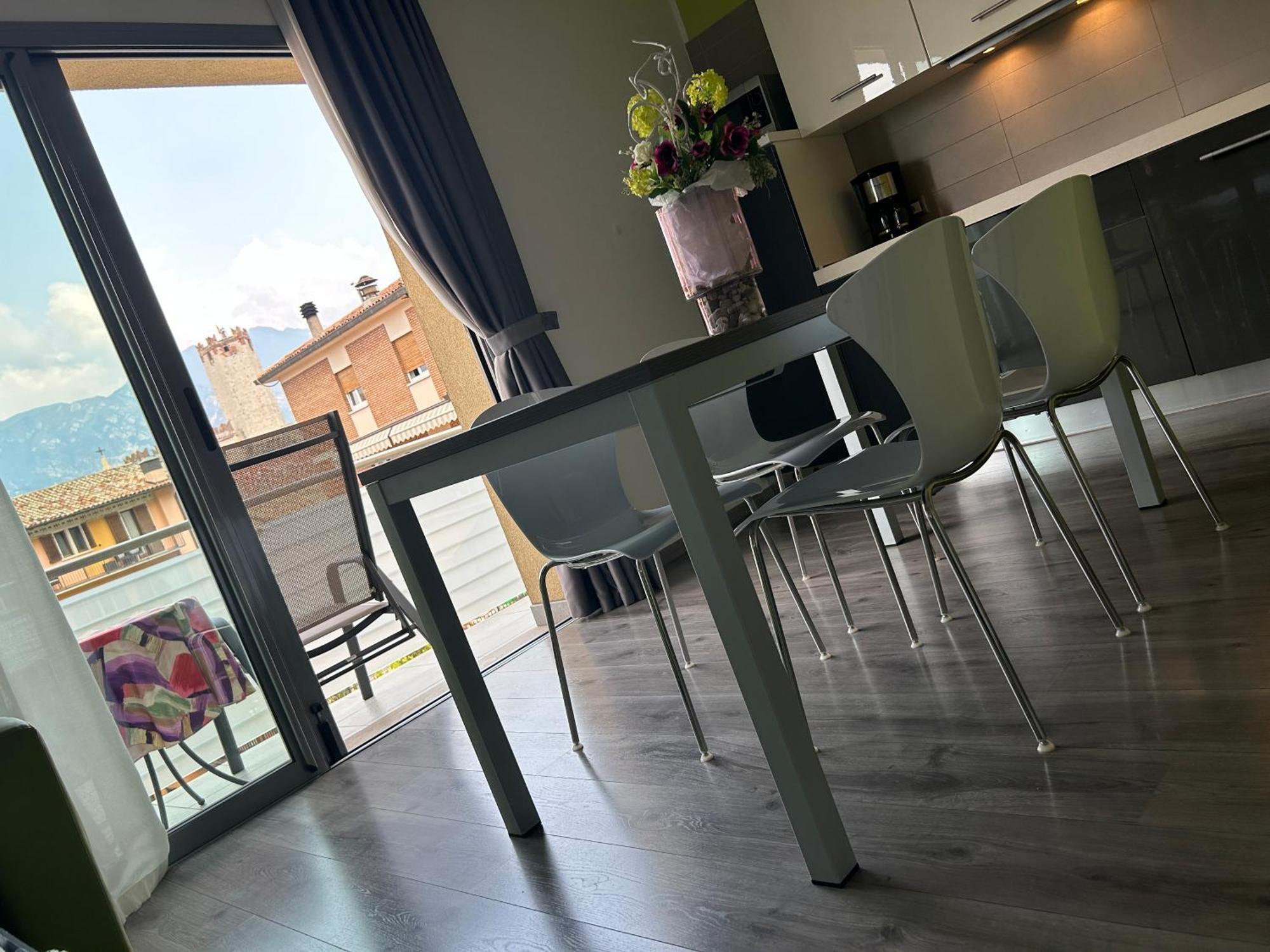 Gardesana Active Apartments Malcesine Bagian luar foto