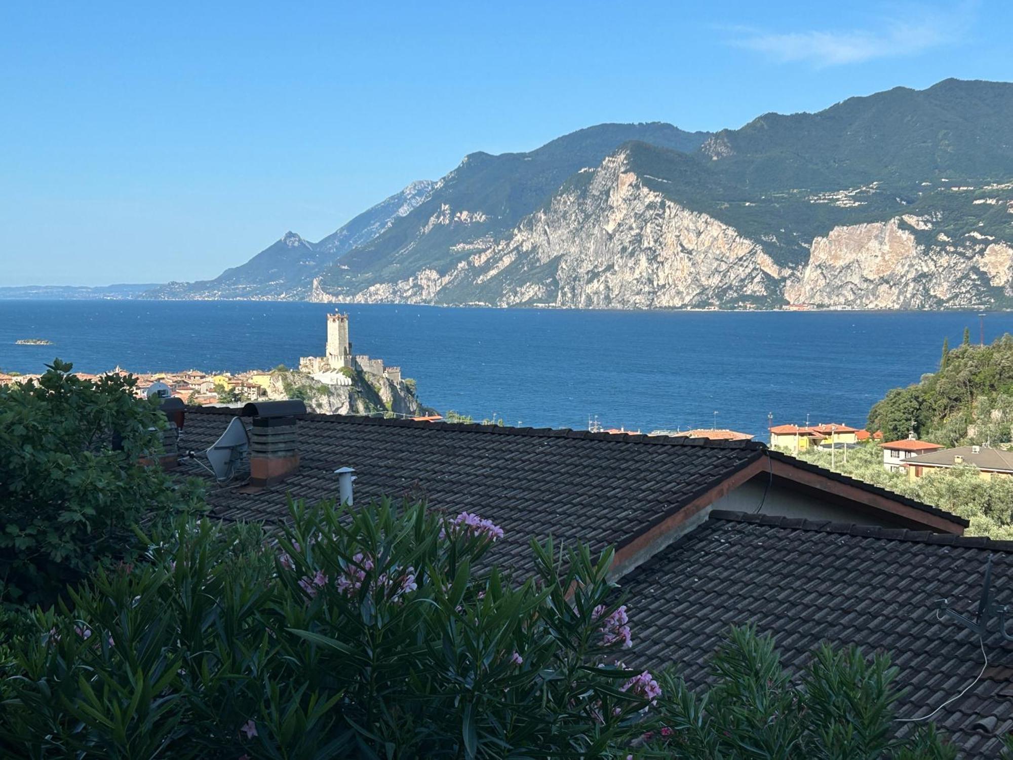 Gardesana Active Apartments Malcesine Bagian luar foto