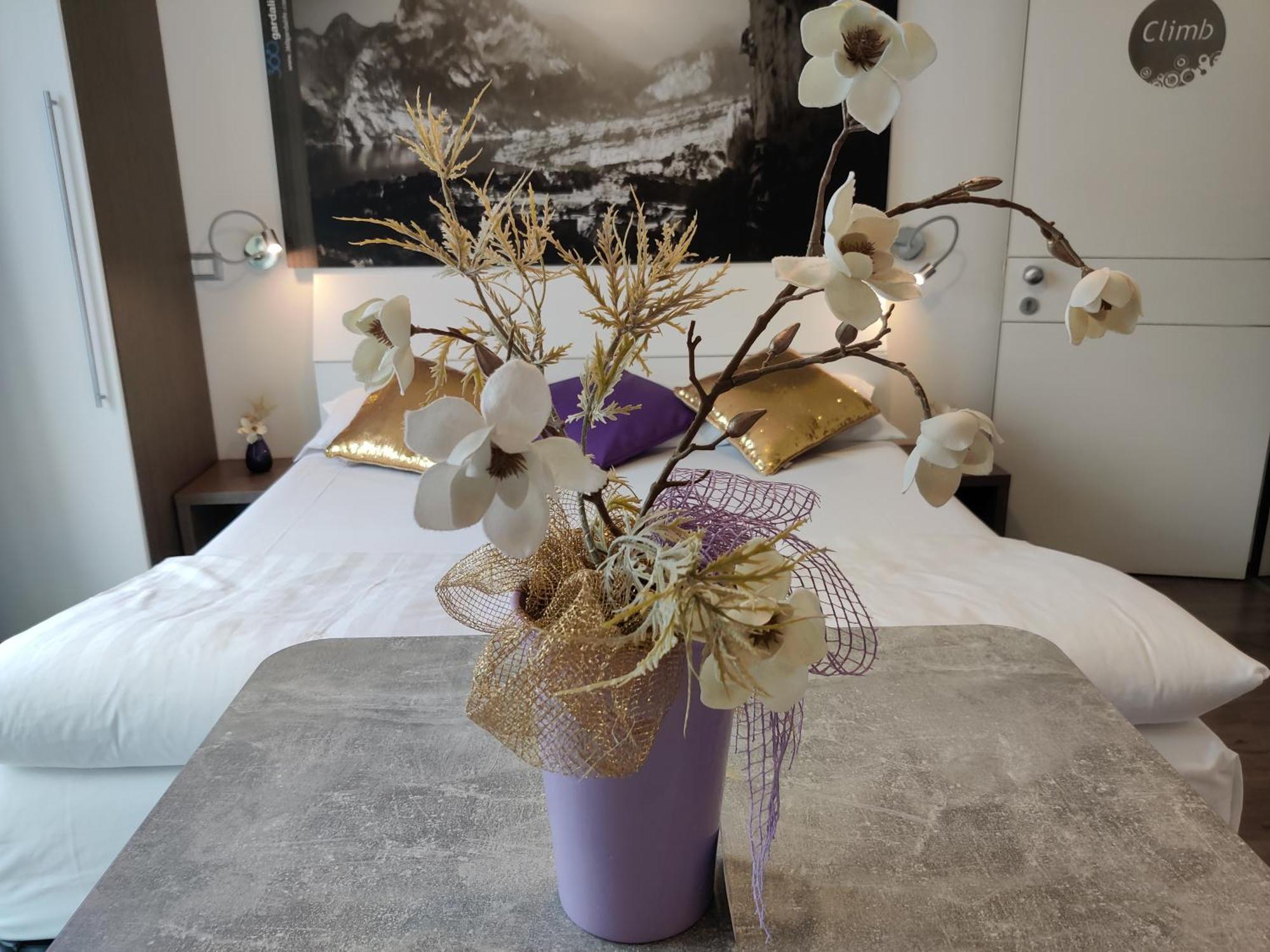 Gardesana Active Apartments Malcesine Bagian luar foto