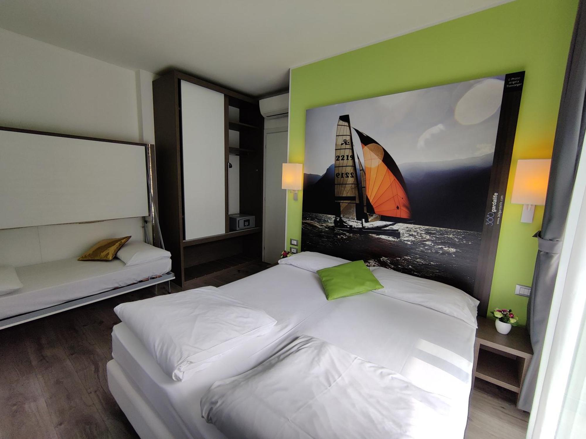 Gardesana Active Apartments Malcesine Bagian luar foto