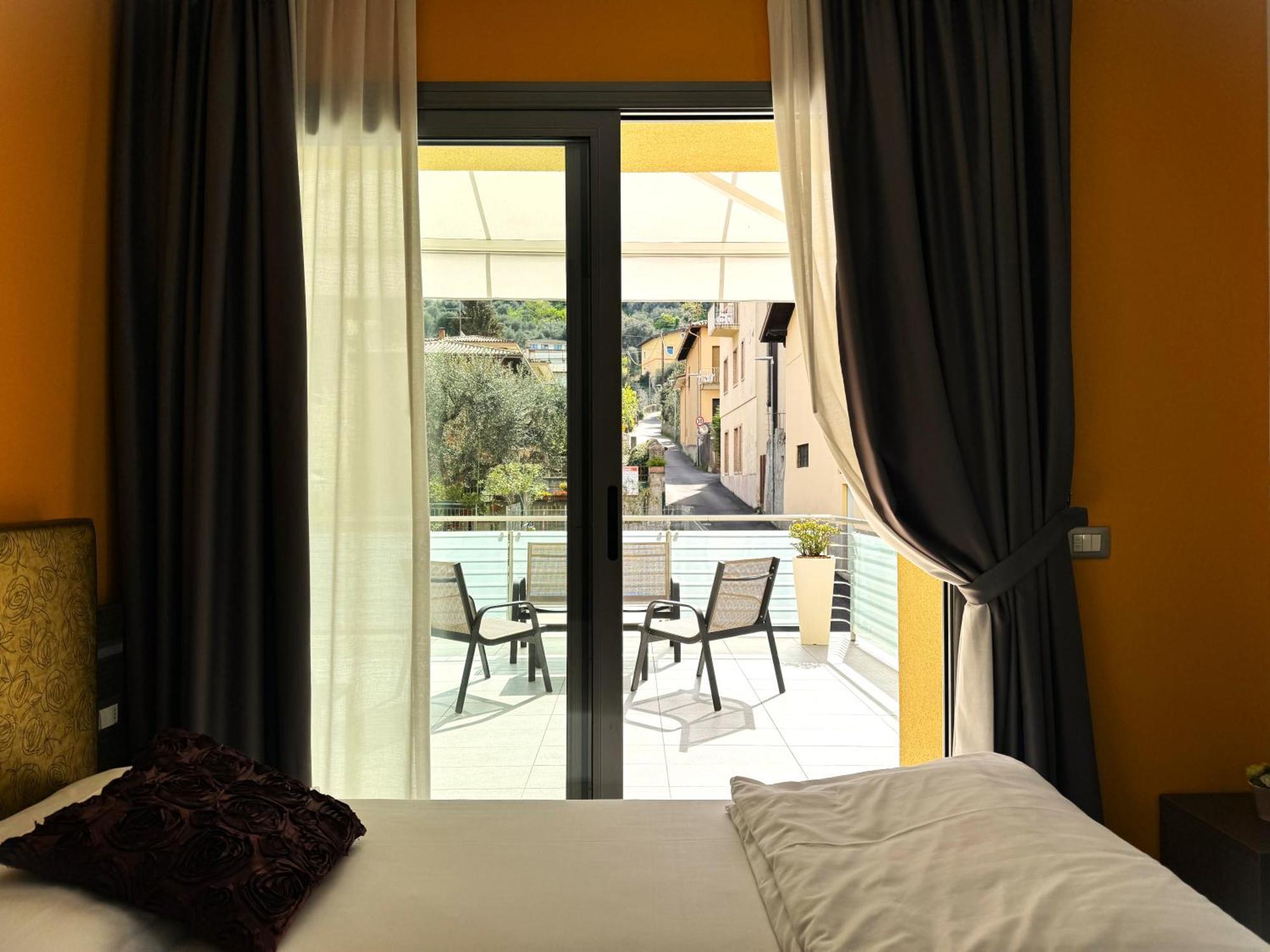 Gardesana Active Apartments Malcesine Bagian luar foto