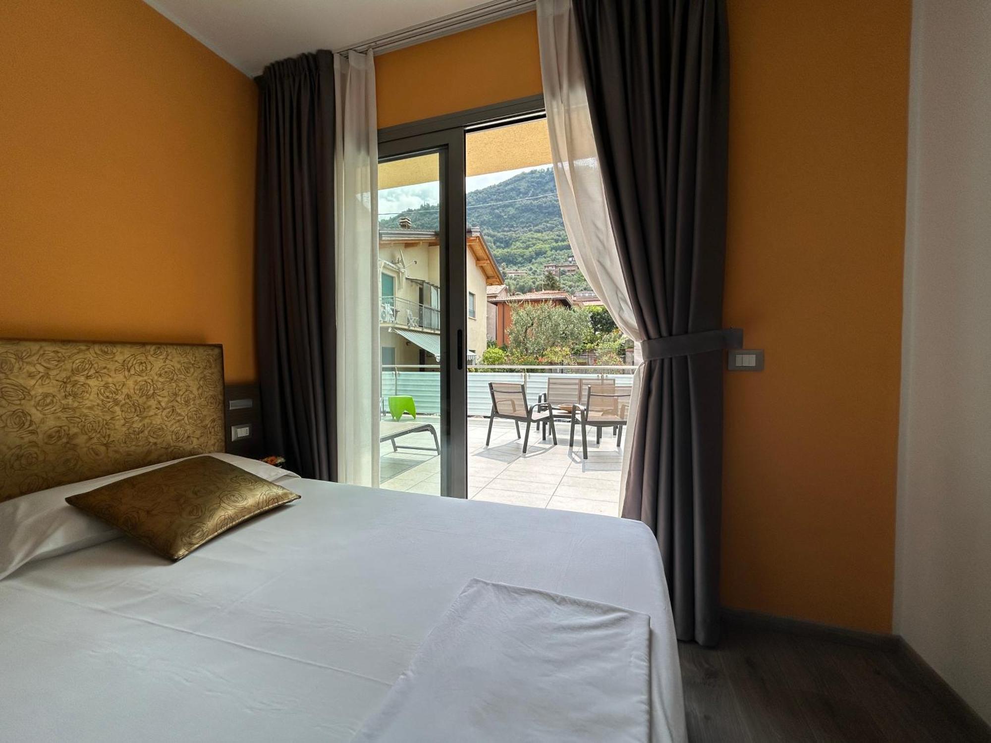Gardesana Active Apartments Malcesine Bagian luar foto